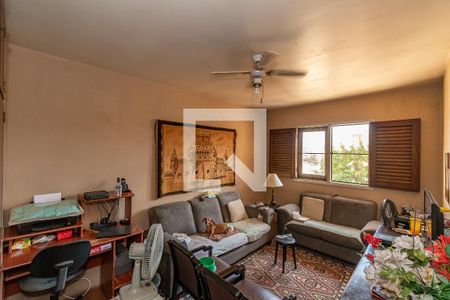 Casa à venda com 278m², 4 quartos e 4 vagas Casa à venda com 278m², 4 quartos e 4 vagasSala de TV