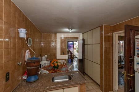 Casa à venda com 278m², 4 quartos e 4 vagas Casa à venda com 278m², 4 quartos e 4 vagasCozinha