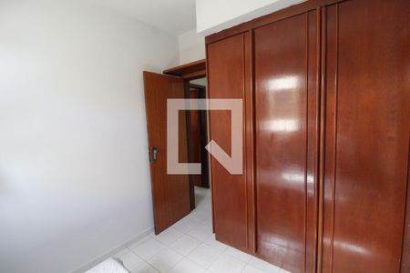 Quarto 1 - Suíte de apartamento para alugar com 2 quartos, 60m² em Santa Mônica, Uberlândia