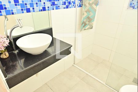 Banheiro  de apartamento para alugar com 1 quarto, 40m² em Guilhermina, Praia Grande