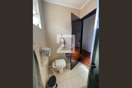 Casa à venda com 130m², 4 quartos e 3 vagasBanheiro da Suíte 1