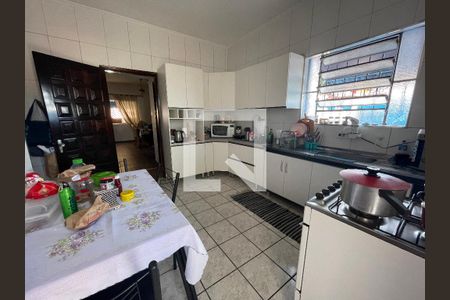 Casa à venda com 130m², 4 quartos e 3 vagasCozinha