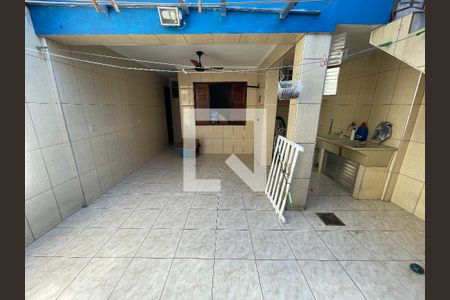 Casa à venda com 130m², 4 quartos e 3 vagasQuintal