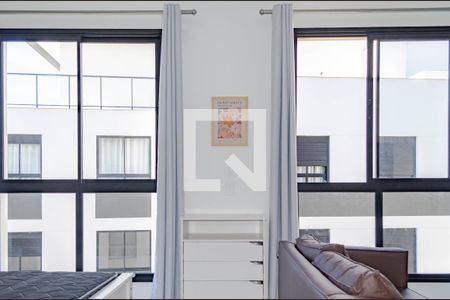 Sala / Quarto de apartamento para alugar com 1 quarto, 36m² em Carvoeira, Florianópolis