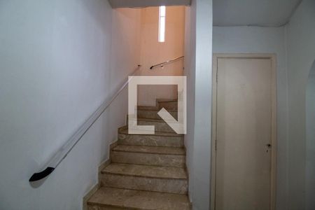 Escada de casa à venda com 4 quartos, 245m² em Chácara Monte Alegre, São Paulo