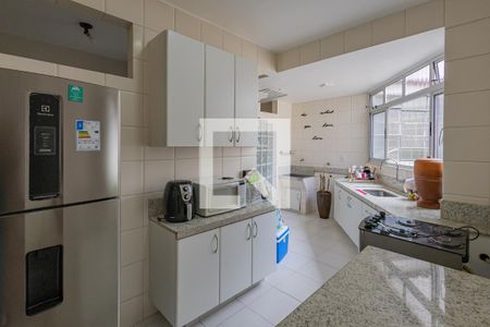 Cozinha e Área de Serviço de apartamento à venda com 3 quartos, 140m² em Cruzeiro, Belo Horizonte