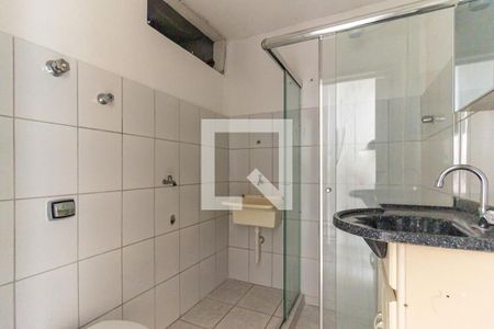 Banheiro de kitnet/studio para alugar com 1 quarto, 55m² em Consolação, São Paulo