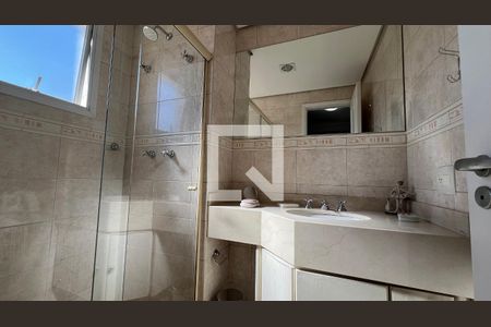 Apartamento para alugar com 106m², 2 quartos e 2 vagas Apartamento para alugar com 106m², 2 quartos e 2 vagasBanheiro da Suíte 1