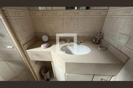 Banheiro da Suíte 1 de apartamento para alugar com 2 quartos, 106m² em Pinheiros, São Paulo