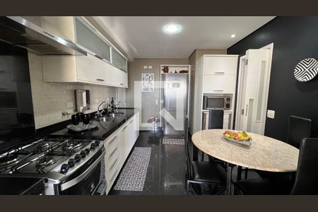 Apartamento para alugar com 106m², 2 quartos e 2 vagas Apartamento para alugar com 106m², 2 quartos e 2 vagasCozinha