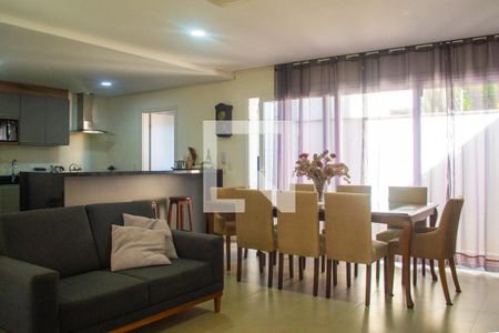 Sala de casa de condomínio à venda com 3 quartos, 306m² em Vila Assunção, Porto Alegre