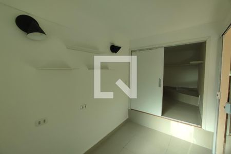 Casa de condomínio à venda com 230m², 3 quartos e 2 vagasEscritório