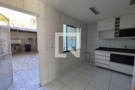 Casa de condomínio à venda com 230m², 3 quartos e 2 vagasCozinha