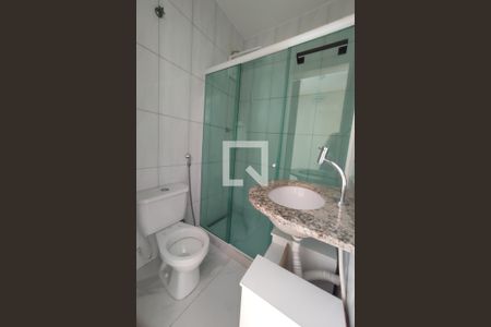 Casa de condomínio à venda com 230m², 3 quartos e 2 vagasBanheiro Social