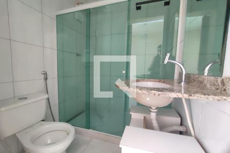 Casa de condomínio à venda com 230m², 3 quartos e 2 vagasBanheiro Social