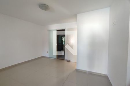 Casa de condomínio à venda com 230m², 3 quartos e 2 vagasSuite 1