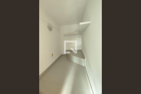 Casa de condomínio à venda com 230m², 3 quartos e 2 vagasEscritório