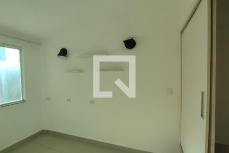 Casa de condomínio à venda com 230m², 3 quartos e 2 vagasEscritório