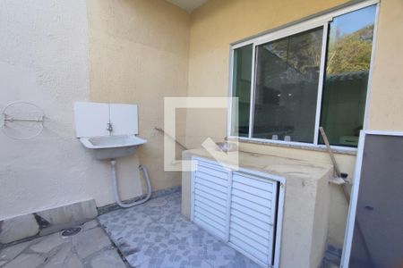 Casa de condomínio à venda com 230m², 3 quartos e 2 vagasArea Externa