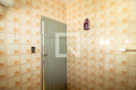 Casa à venda com 320m², 2 quartos e 2 vagas Casa à venda com 320m², 2 quartos e 2 vagasBanheiro