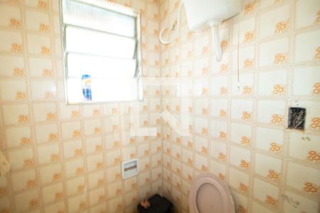 Casa à venda com 320m², 2 quartos e 2 vagas Casa à venda com 320m², 2 quartos e 2 vagasBanheiro