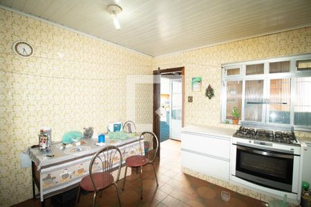 Casa à venda com 320m², 2 quartos e 2 vagas Casa à venda com 320m², 2 quartos e 2 vagasCozinha