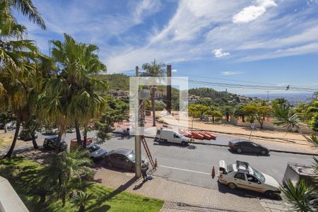 Varanda de casa para alugar com 4 quartos, 450m² em Mangabeiras, Belo Horizonte