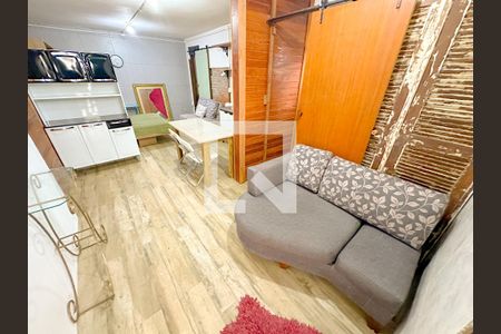 Sala de TV de apartamento para alugar com 1 quarto, 25m² em S Joao Rio Vermelho, Florianópolis