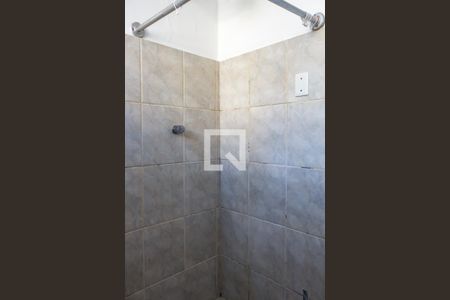 Banheiro de apartamento à venda com 1 quarto, 40m² em Menino Deus, Porto Alegre