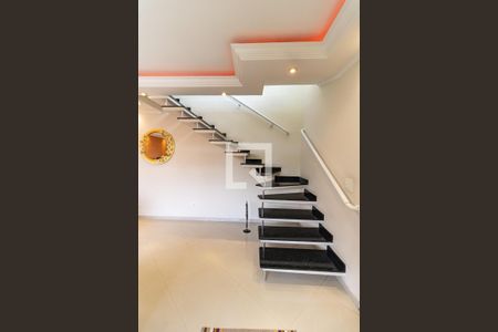 Escada de casa à venda com 3 quartos, 270m² em Vila Marte, São Paulo