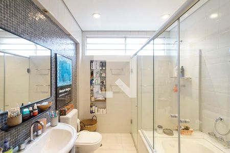 Casa à venda com 180m², 4 quartos e 2 vagasBanheiro da Suíte