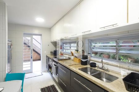 Casa à venda com 180m², 4 quartos e 2 vagasCozinha