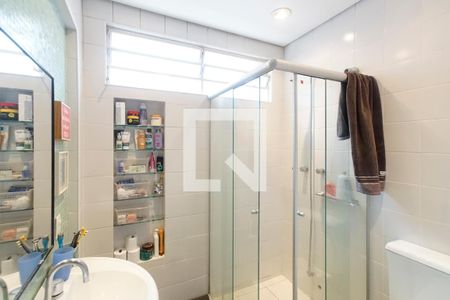 Casa à venda com 180m², 4 quartos e 2 vagasBanheiro