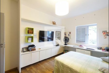 Casa à venda com 180m², 4 quartos e 2 vagasQuarto