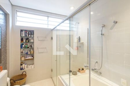 Casa à venda com 180m², 4 quartos e 2 vagasBanheiro da Suíte