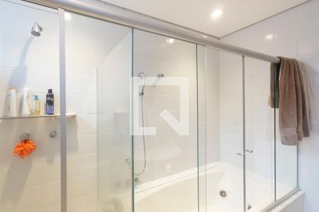 Casa à venda com 180m², 4 quartos e 2 vagasBanheiro da Suíte