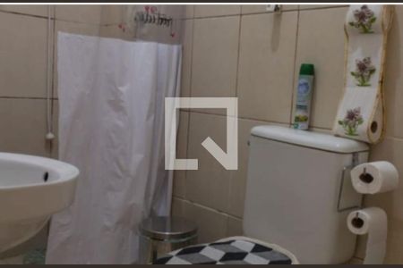 Casa de condomínio à venda com 152m², 3 quartos e 2 vagas Casa de condomínio à venda com 152m², 3 quartos e 2 vagasPrimeiro andar - Banheiro Social