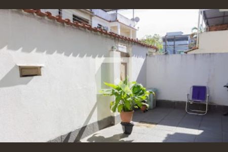 Casa de condomínio à venda com 152m², 3 quartos e 2 vagas Casa de condomínio à venda com 152m², 3 quartos e 2 vagasPrimeiro andar - Varanda