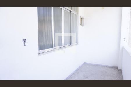 Casa de condomínio à venda com 152m², 3 quartos e 2 vagasSegundo Andar - Varanda