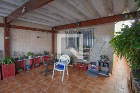 Casa à venda com 110m², 2 quartos e 2 vagas Casa à venda com 110m², 2 quartos e 2 vagasAmpla garagem
