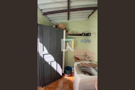 Casa à venda com 110m², 2 quartos e 2 vagas Casa à venda com 110m², 2 quartos e 2 vagasÁrea de serviço