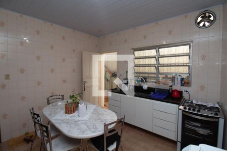 Casa à venda com 110m², 2 quartos e 2 vagas Casa à venda com 110m², 2 quartos e 2 vagasCozinha