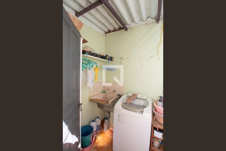 Casa à venda com 110m², 2 quartos e 2 vagas Casa à venda com 110m², 2 quartos e 2 vagasÁrea de serviço