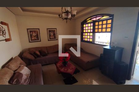 Casa à venda com 4 quartos, 300m² em Cidade Nova, Belo Horizonte