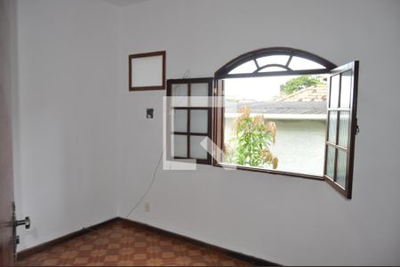 Quarto de casa para alugar com 3 quartos, 250m² em Del Castilho, Rio de Janeiro
