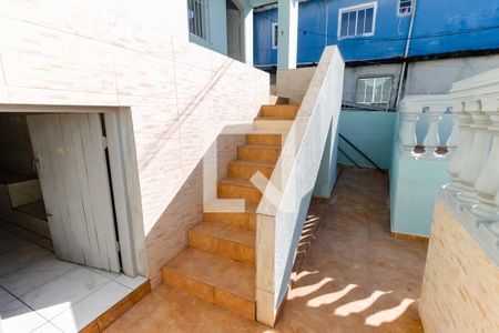 Casa para alugar com 200m², 3 quartos e 2 vagas Casa para alugar com 200m², 3 quartos e 2 vagasEscada acesso