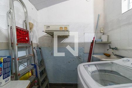 Casa à venda com 170m², 3 quartos e 1 vagaÁrea de Serviço