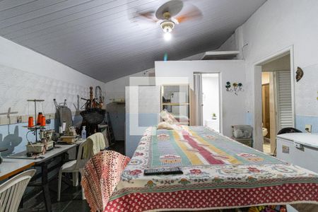 Casa à venda com 170m², 3 quartos e 1 vagaÁrea de Serviço