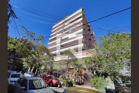 Apartamento à venda com 95m², 3 quartos e 1 vagaFachada e portaria