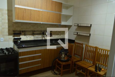 Casa à venda com 160m², 3 quartos e 3 vagas Casa à venda com 160m², 3 quartos e 3 vagasCozinha